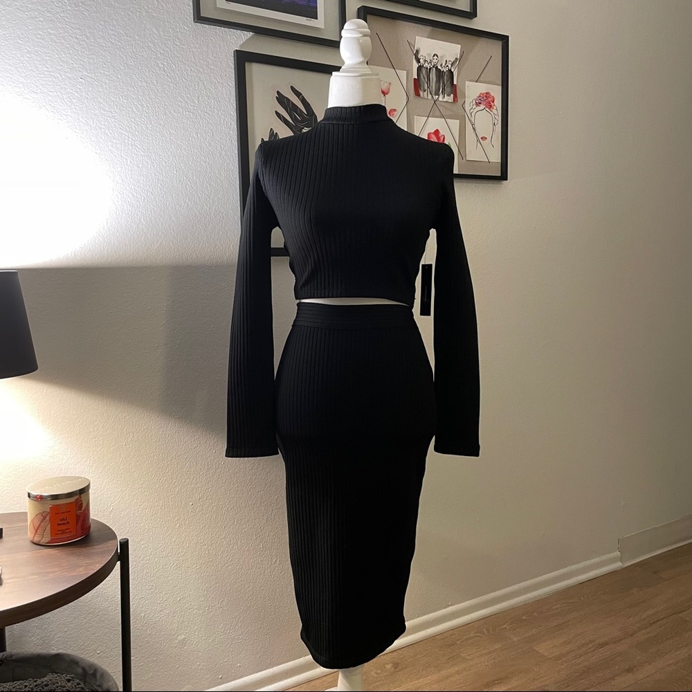 2 Piece Set - Pencil Skirt & Too